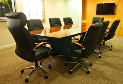 A Look At The Major Benefits Of Buying Used Furniture For Your Office
