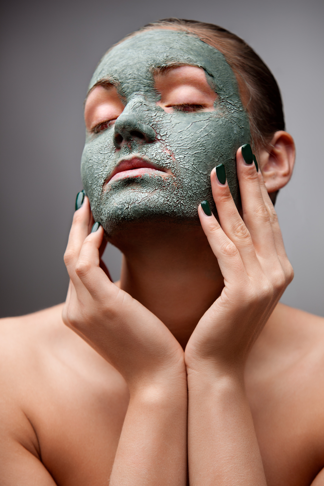 How To Use A Clay or Mud Mask For Beautiful Skin
