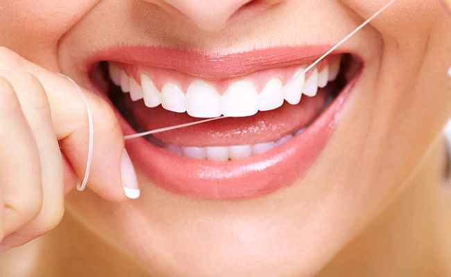 5 Effective Ways To Keep Your Teeth and Gums Healthy