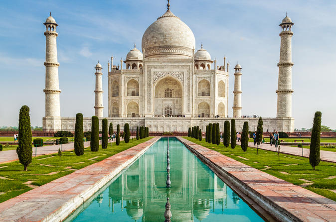 Taj mahal Tourist place in India