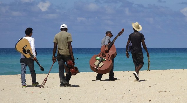 Fashion In Cuba: How To Dress For Comfort And Style