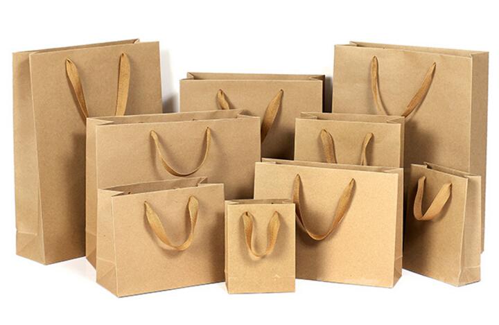 A Few Advantages Of Using Paper Bags And Reusable Bags