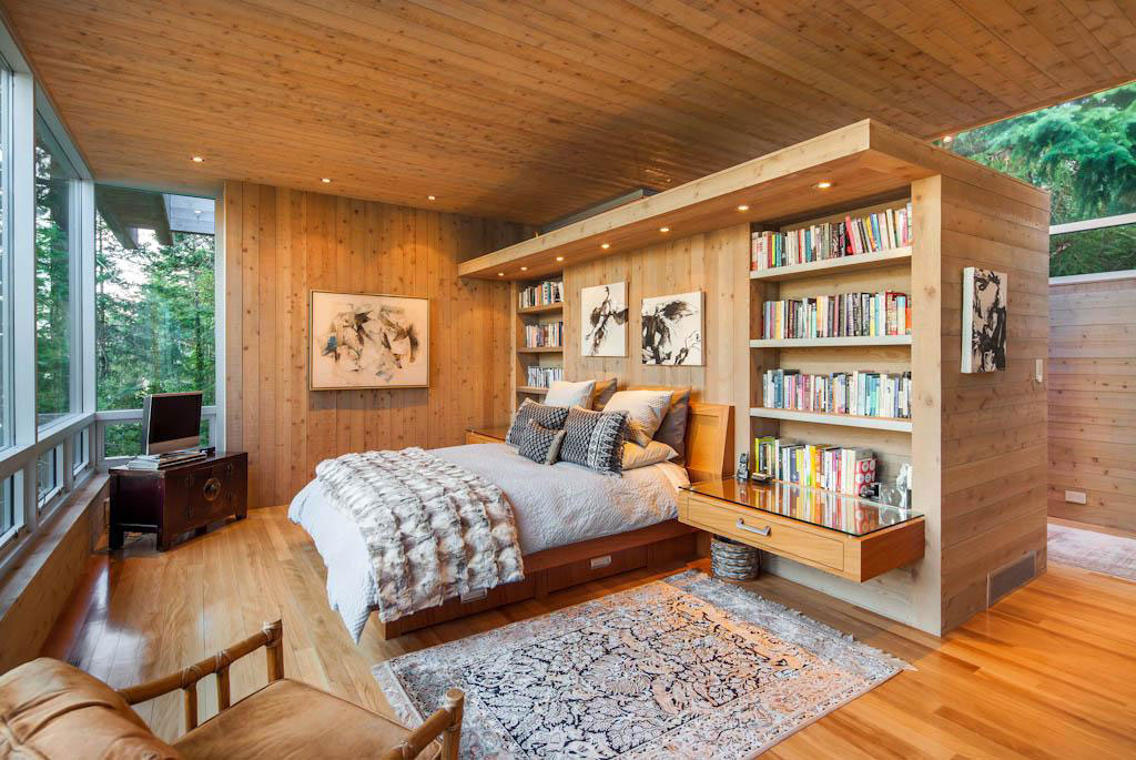 Gorgeous-Canadian-House-With-Wooden-Interiors-8