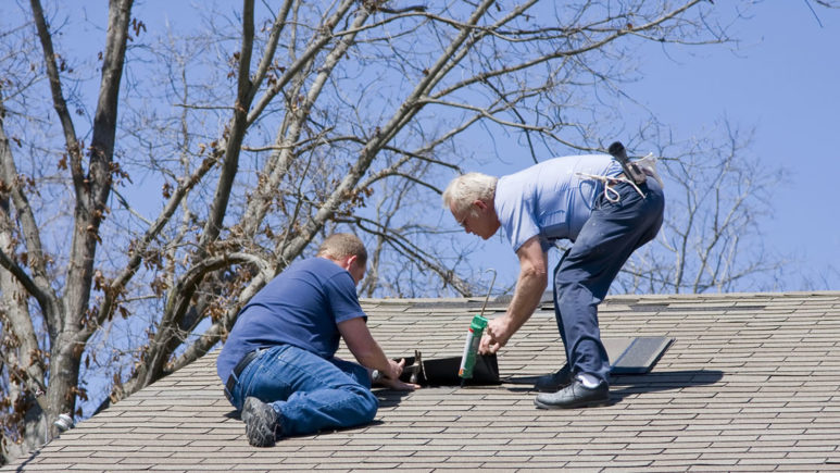 Get-Roof-Repairs-in-Plymouth-Michigan-773×435