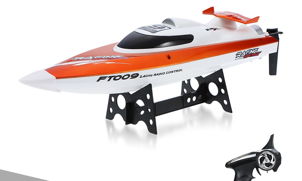 FT009 4-Channel 2.4G High Speed Racing RC Boat