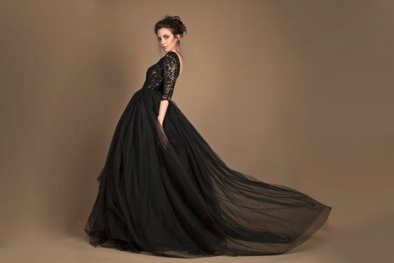 Black Prom Dresses According To Your Body