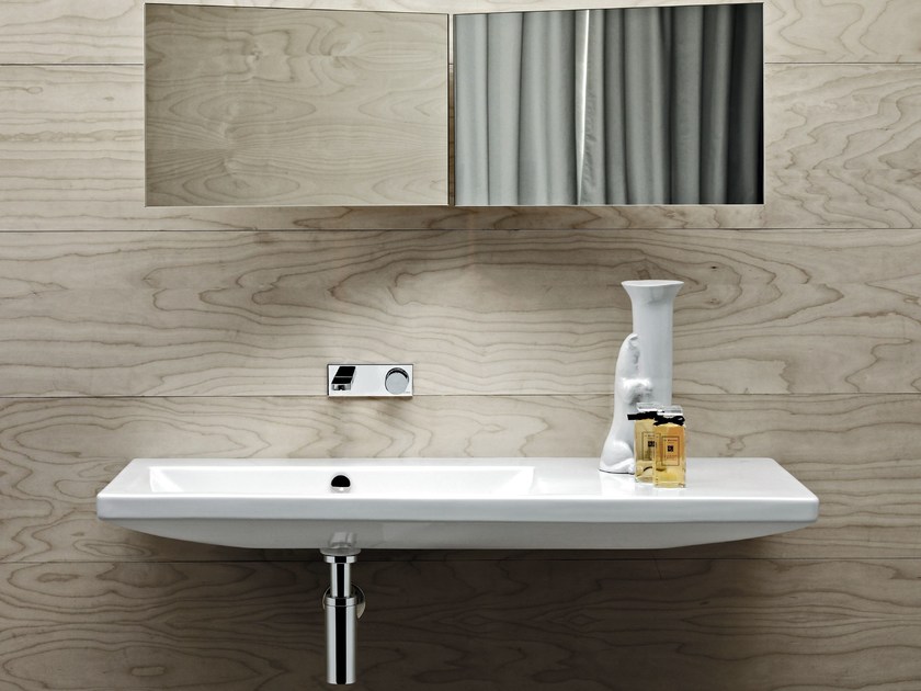 Washbasin-with-integrated-countertop