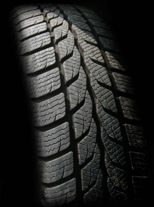 4 Signs Of Tire Damage That Mean You Shouldn’t Drive On Them
